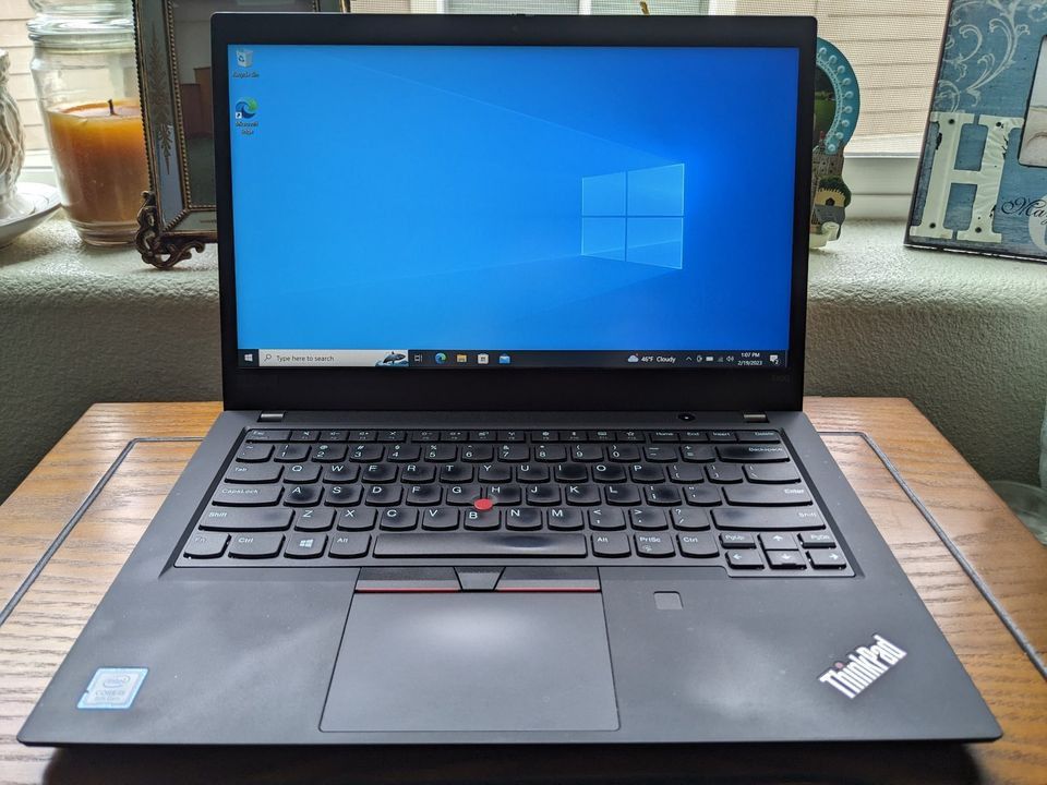Lenovo ThinkPad T490 Business-Class Laptop