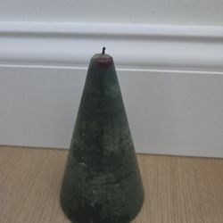 Green Pyramid Candle 
