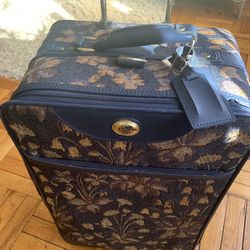 Small Suitcase Excellent Condition P/up Sheepshead Bay Brooklyn NY 