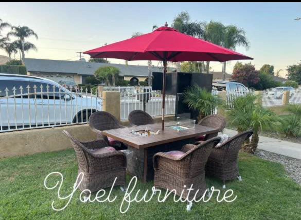 Brand New Patio Outdoor Dining Table Set