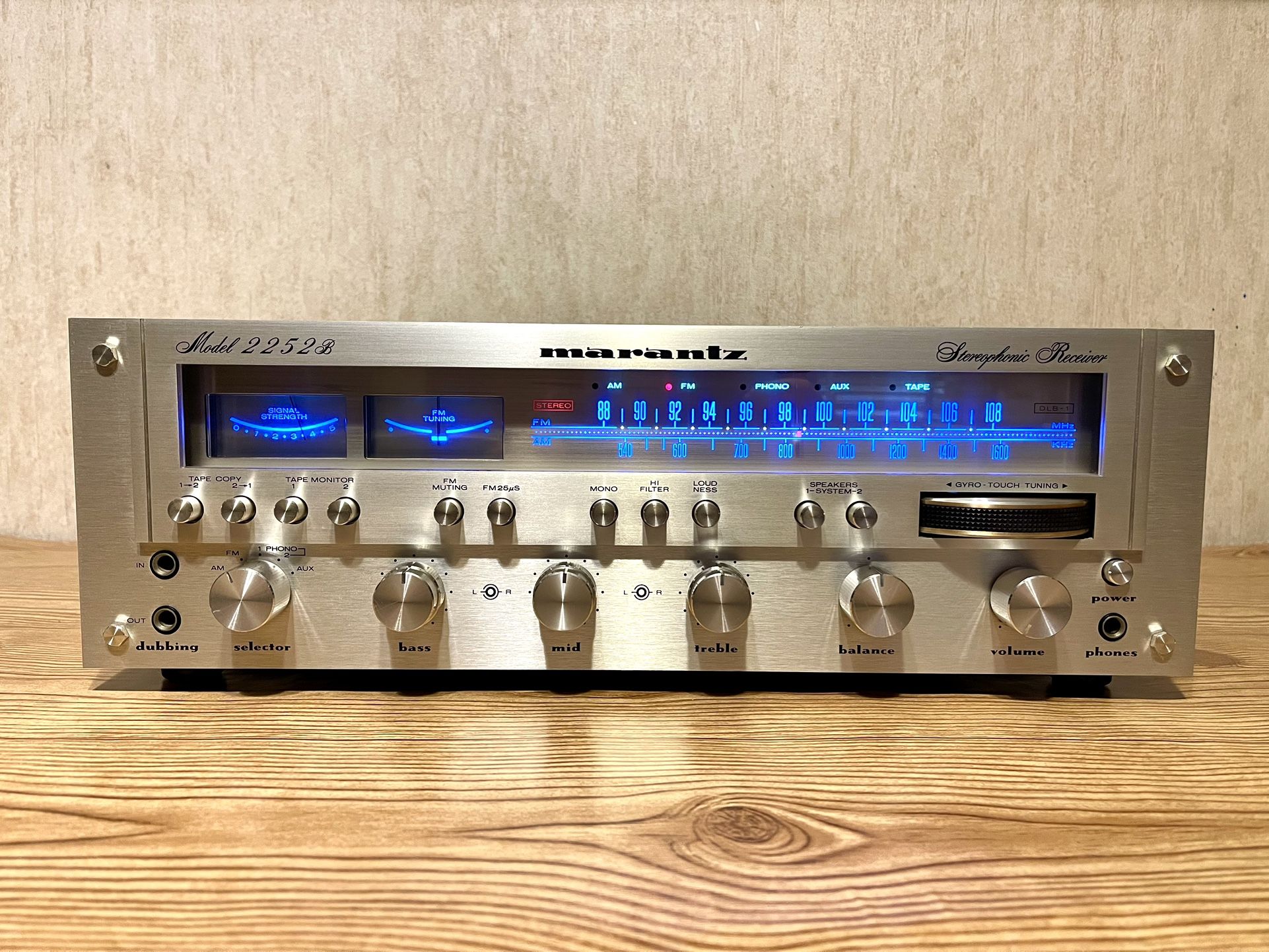Vintage Marantz 2252B Stereo Receiver LED’s *Serviced*