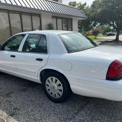 2010 Crown Victoria