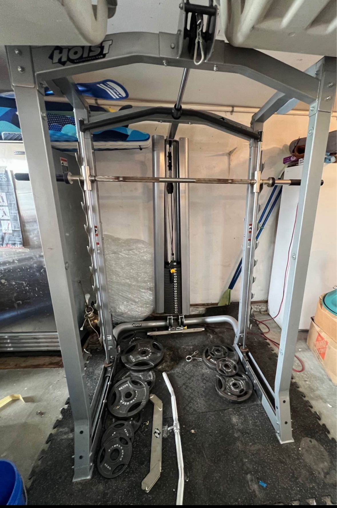 Hoist Dual Action Smith Machine With Weghts
