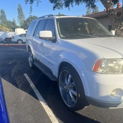 2003 Lincoln Navigator