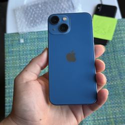 Apple iPhone 13 128GB Unlocked 