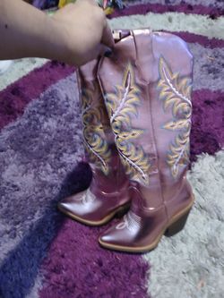 size 7 1/2 Women's Pink knee high  Cowboy boots, cheap not free 