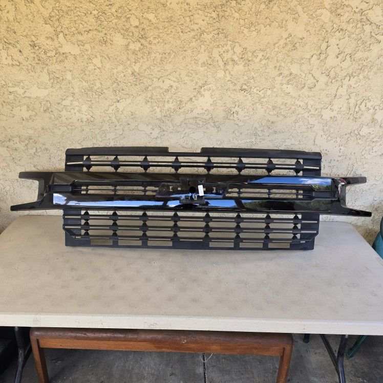 2019-2021 Chevrolet Silverado 1500 OEM Grille Black