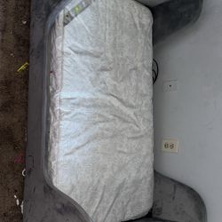 Toddler bed 