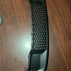 Front Bumper Cover Grille - 2017-2021 Jeep Grand Cherokee - Action Crash