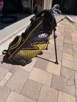 Kids left handed golf at