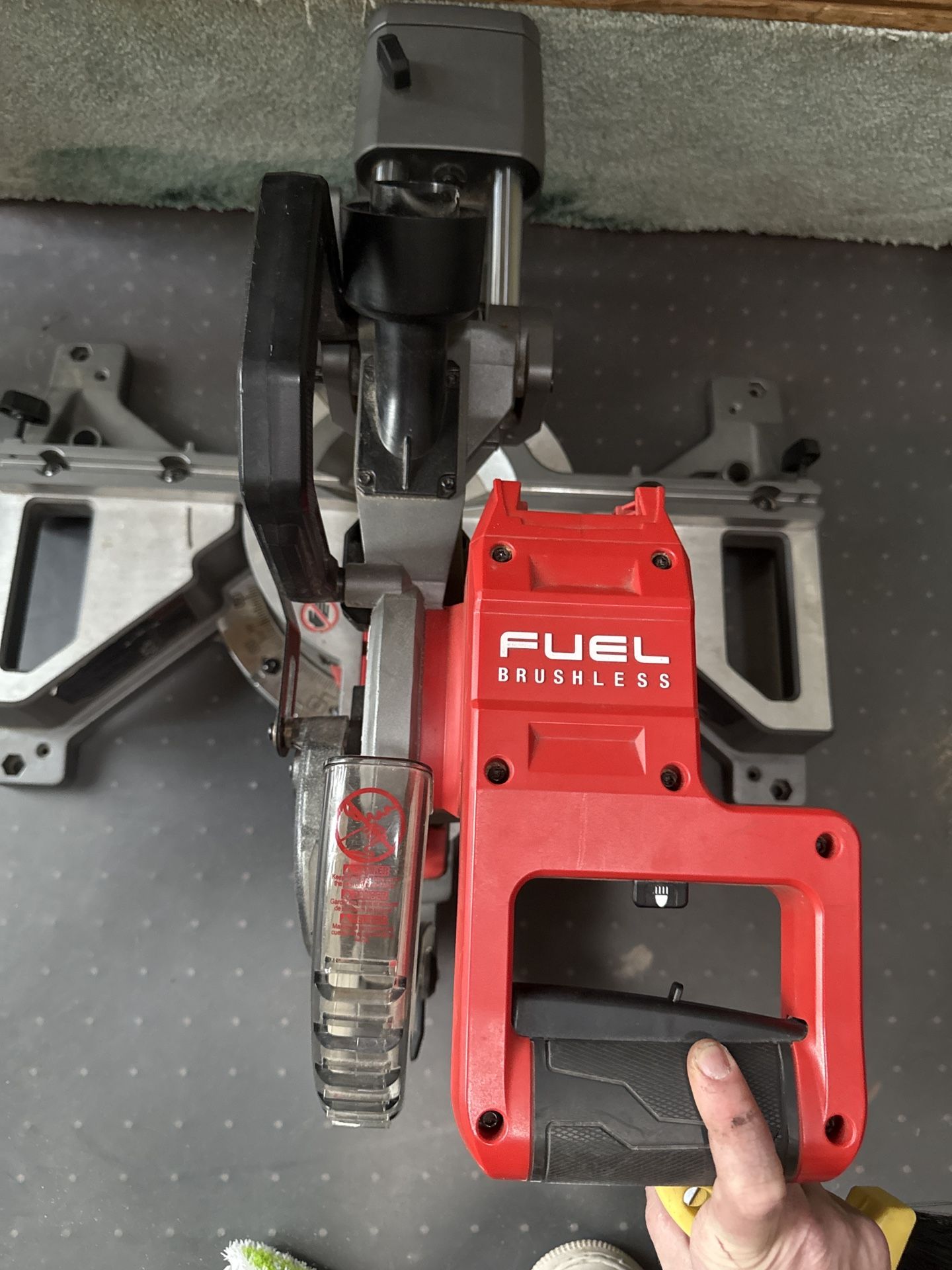 Milwaukee Milwaukee M18 FUEL 10” Dual Bevel Sliding Compound Miter Saw