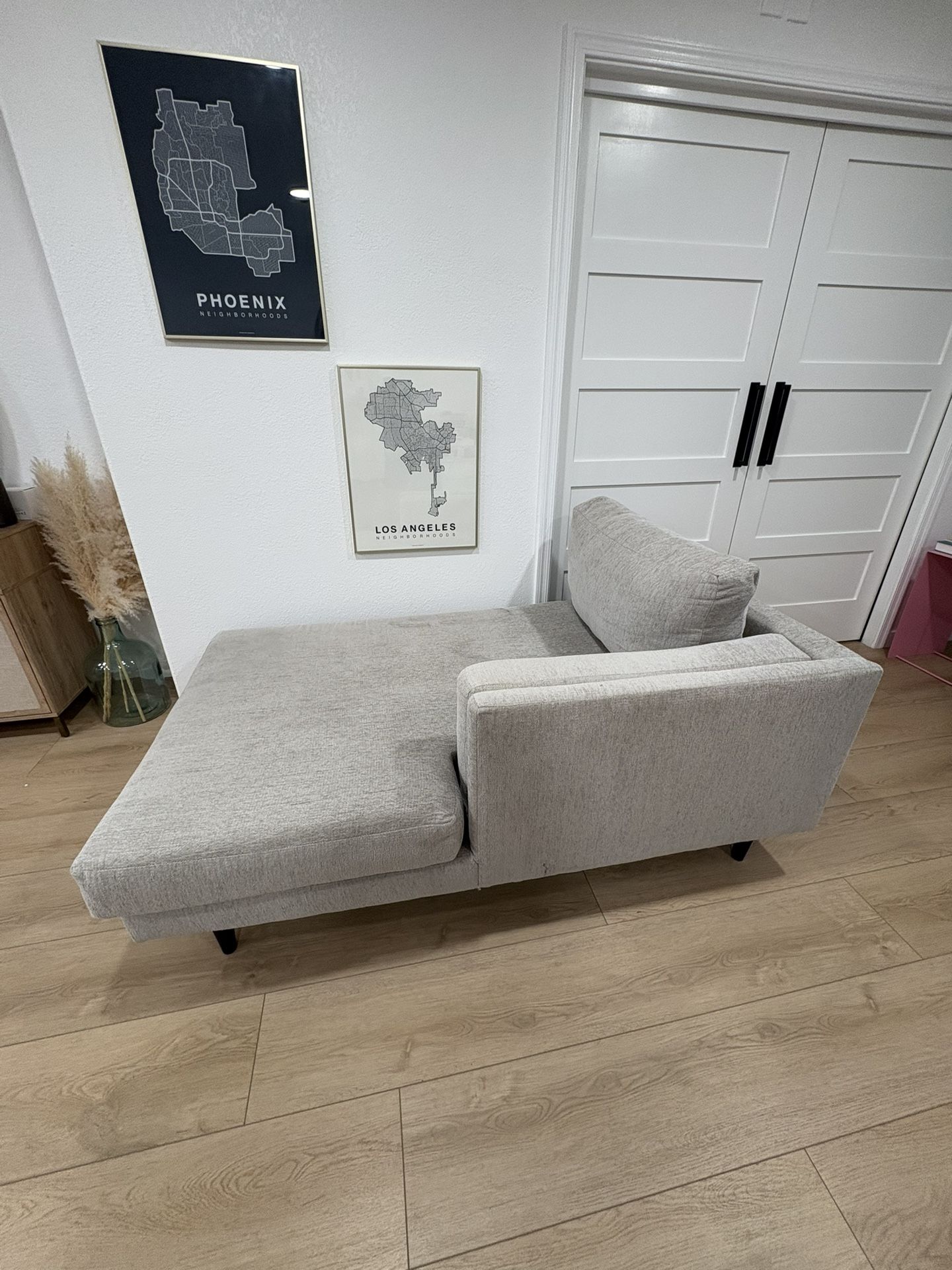 Living Spaces Lounger / Chase