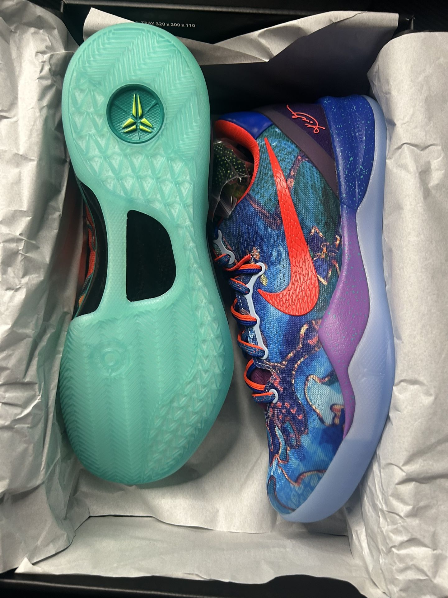 Nike Kobe 8  Size 8.5 New