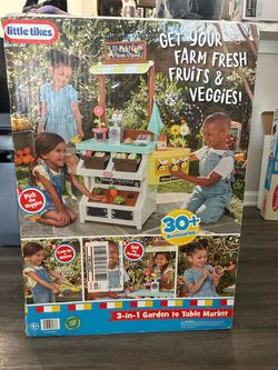 Little tikes market play