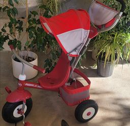 Radio Flyer 4-in- 1 Stroll 'n Trike