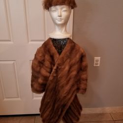 Display Or Costume Vintage Fur Stole And Hat