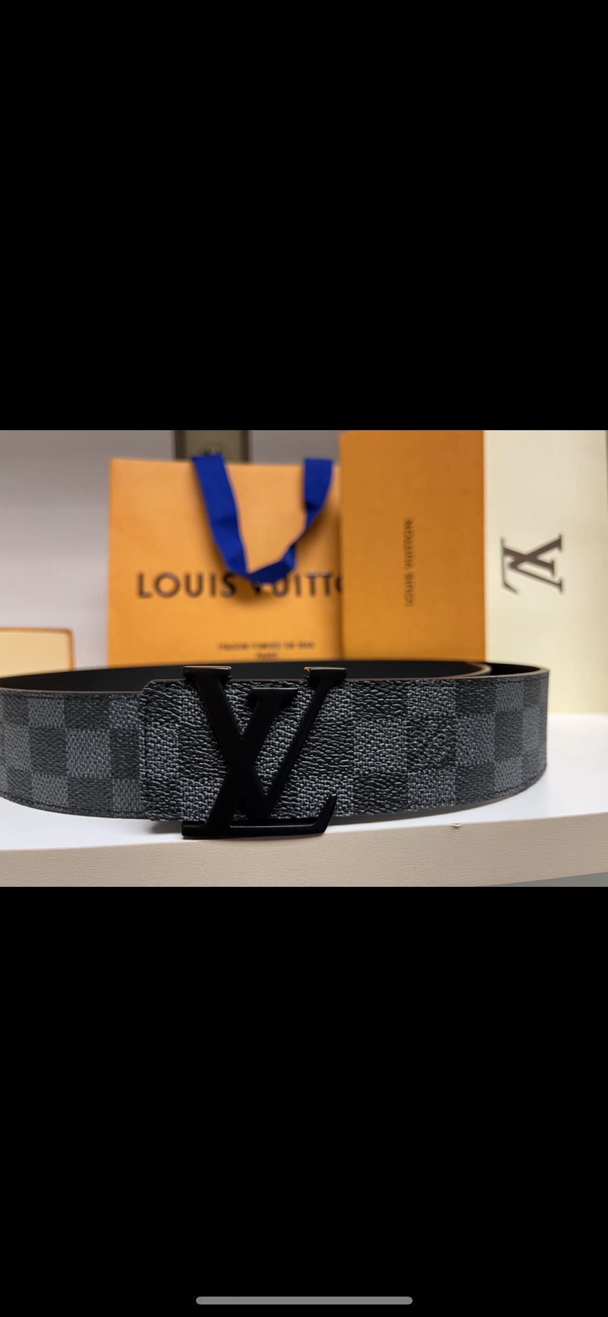 Louis Vuitton Men’s Belt (32-34) w/ receipt 