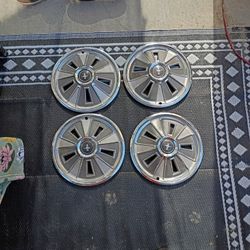 1966 Ford Mustang Hubcaps 
