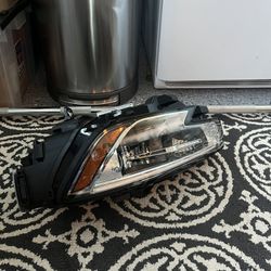 2017-2018 Audi A3  S3 Headlight Left/Driver HID Xenon