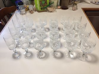 24 Piece Crystal Wine Glass Set