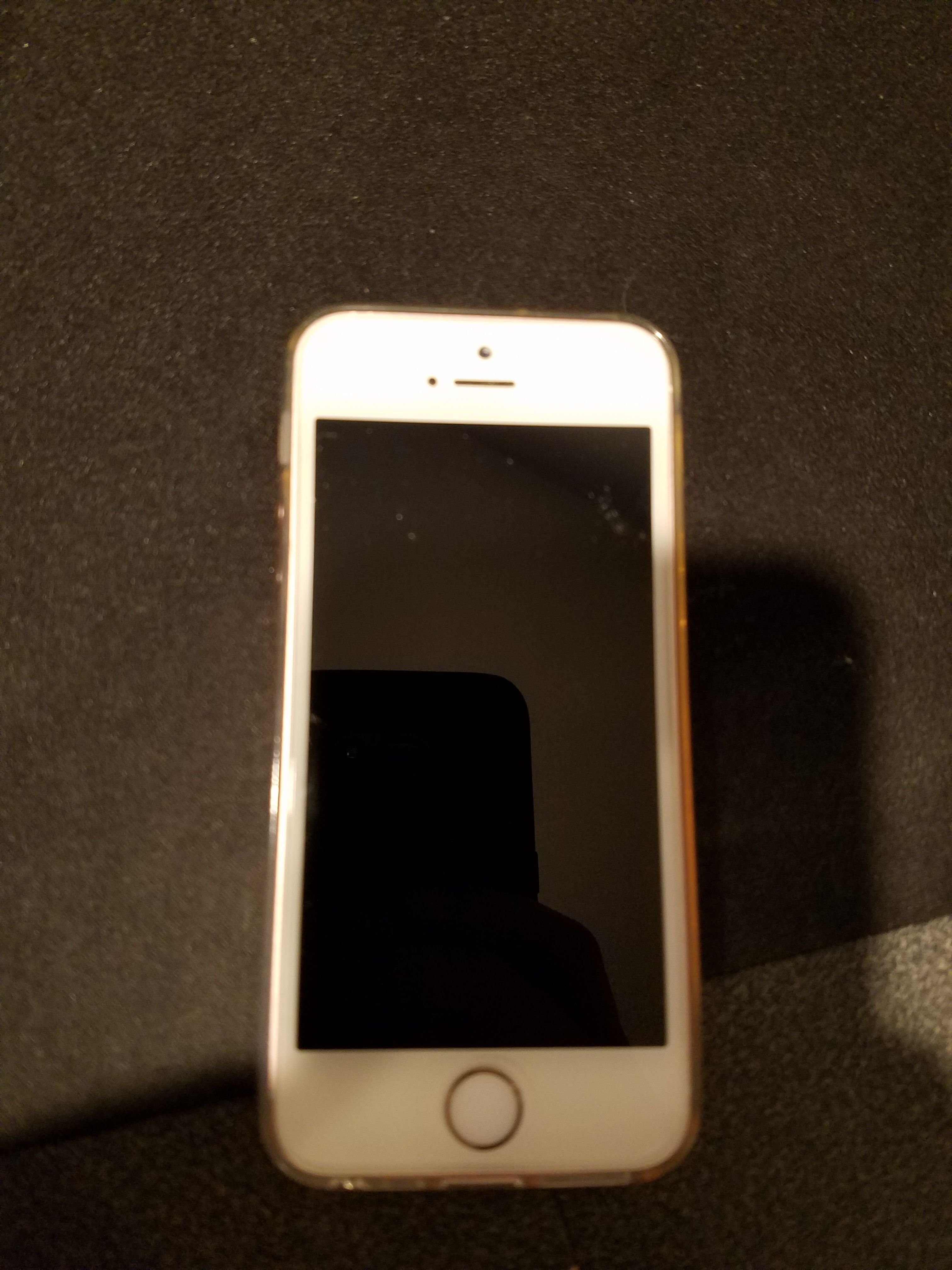 iPhone SE Rose Gold