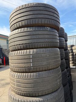 Vendo 235/45/r18 las 4 llantas Michelin por $165
