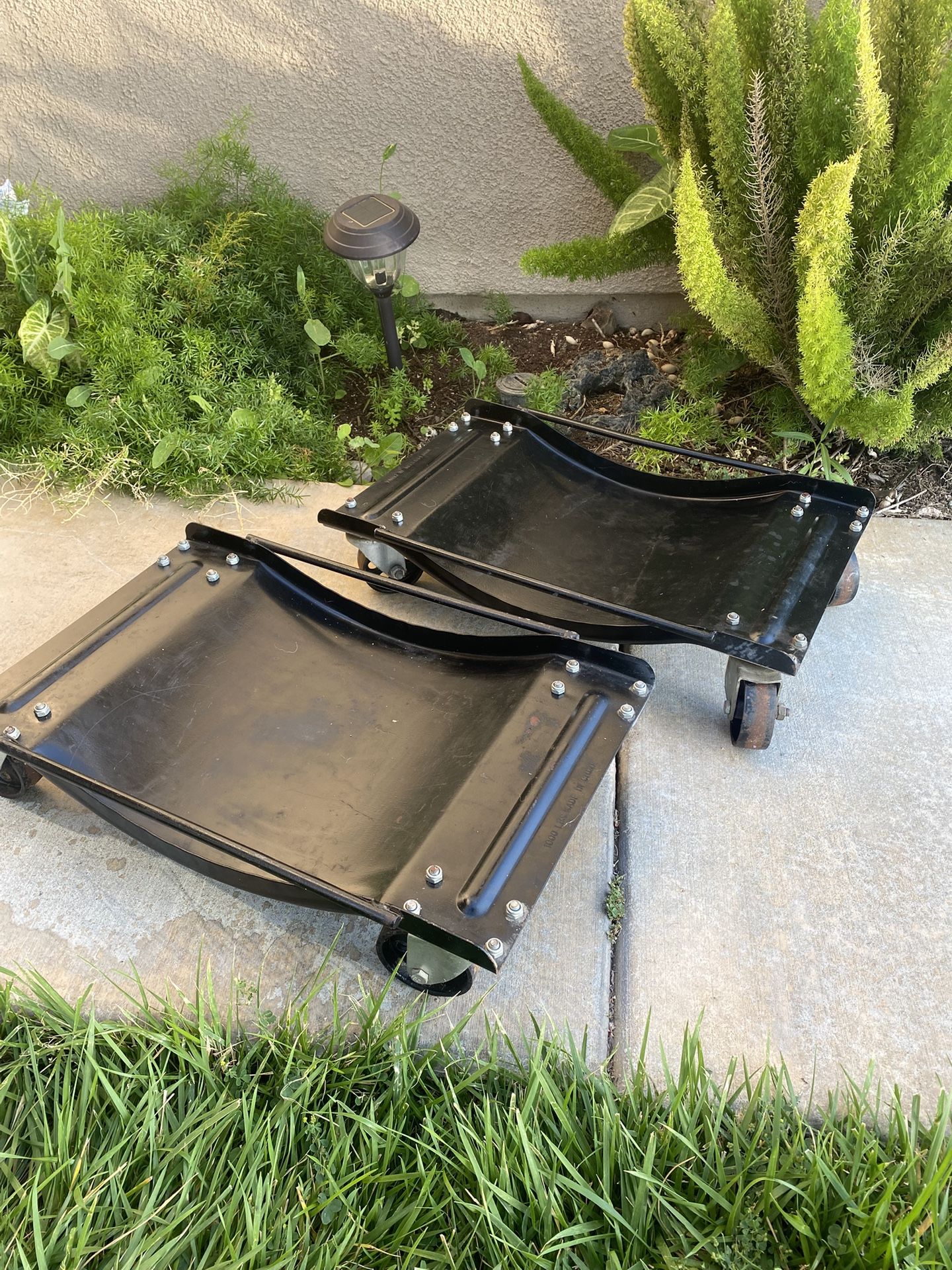 Selling a pair of Car Dolly 1000 Lbs Each