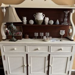Vintage Painted Living American Hutch/ Buffet