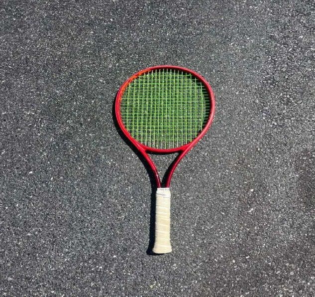 Master the Game with Premium Tennis Racket Designs! claim pull