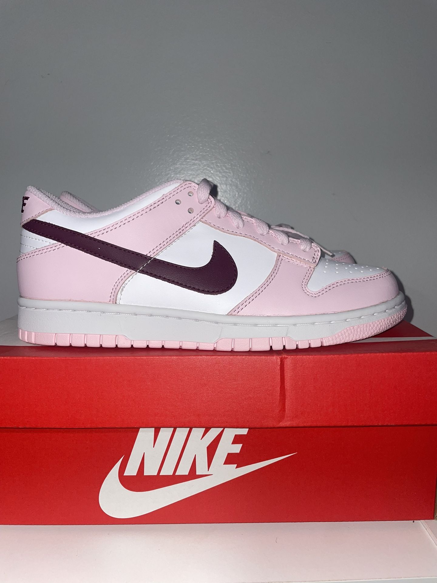 Dunk Low Pink Foam GS đź’•Sizes 5.5Y, 6Y, 6.5Y, 7Y