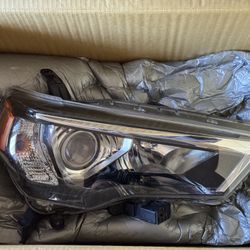 Toyota 4Runner OEM Headlights 2014-2020