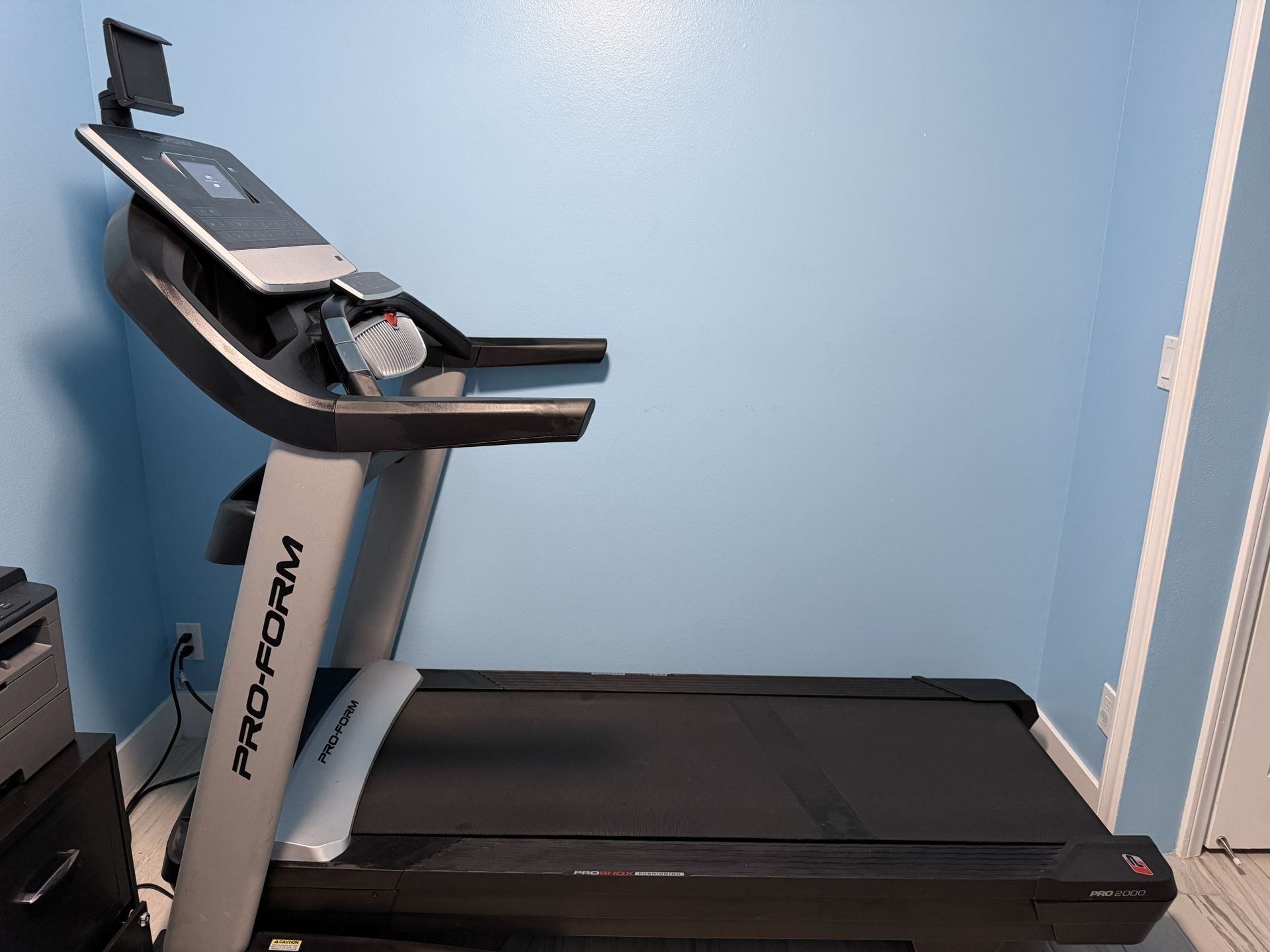 Pro-Form Pro 2000 Treadmill