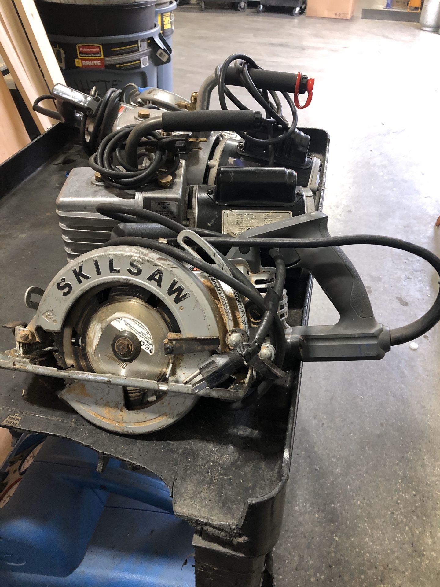 (2) Skilsaw 15 amp 7 1/4 circular saws