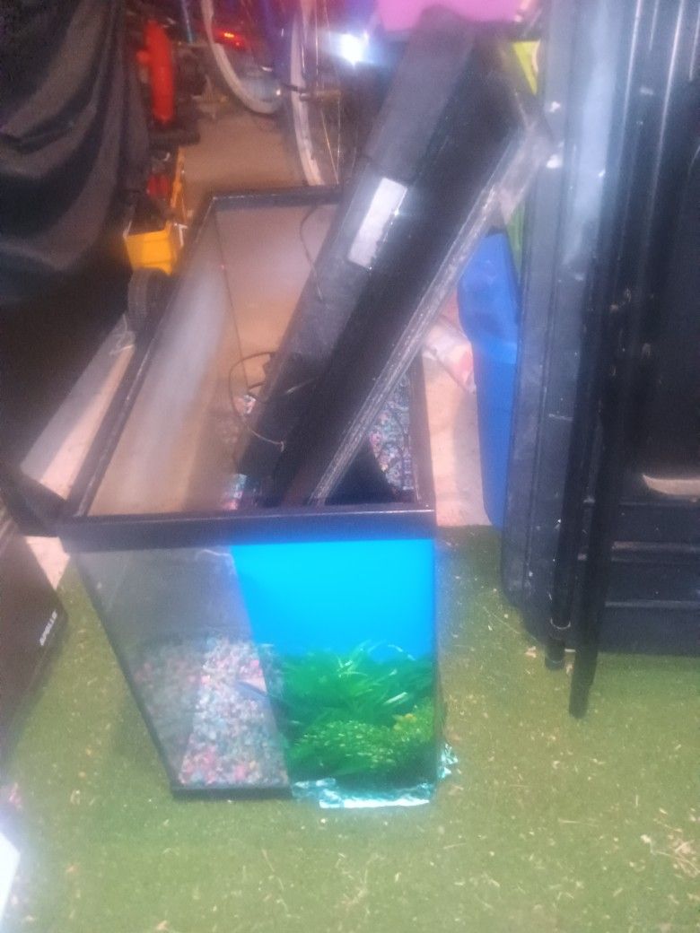 75 Gallon Fish Tank $100 Or Best Offer