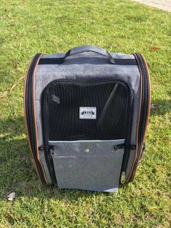 LEKE brand expandable pet backpack