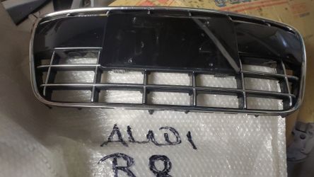 2013 audi R8 front grille