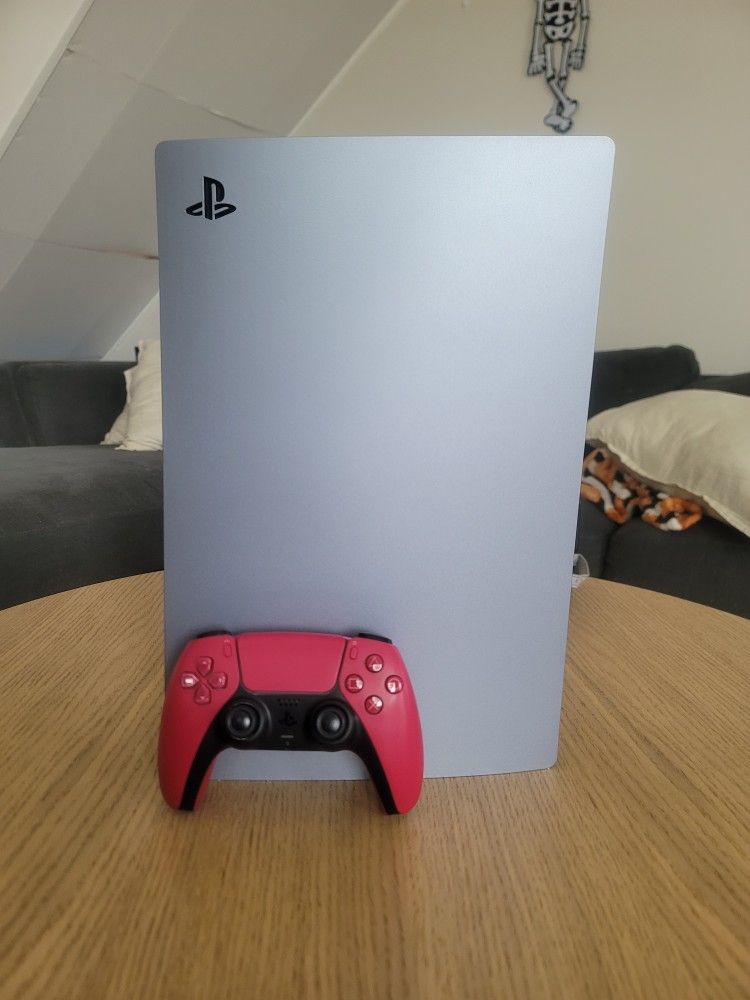 PS5 Disc Bundle w/ Razer Charging Stand