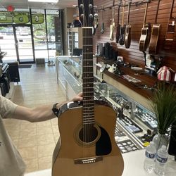 Fender FA-100