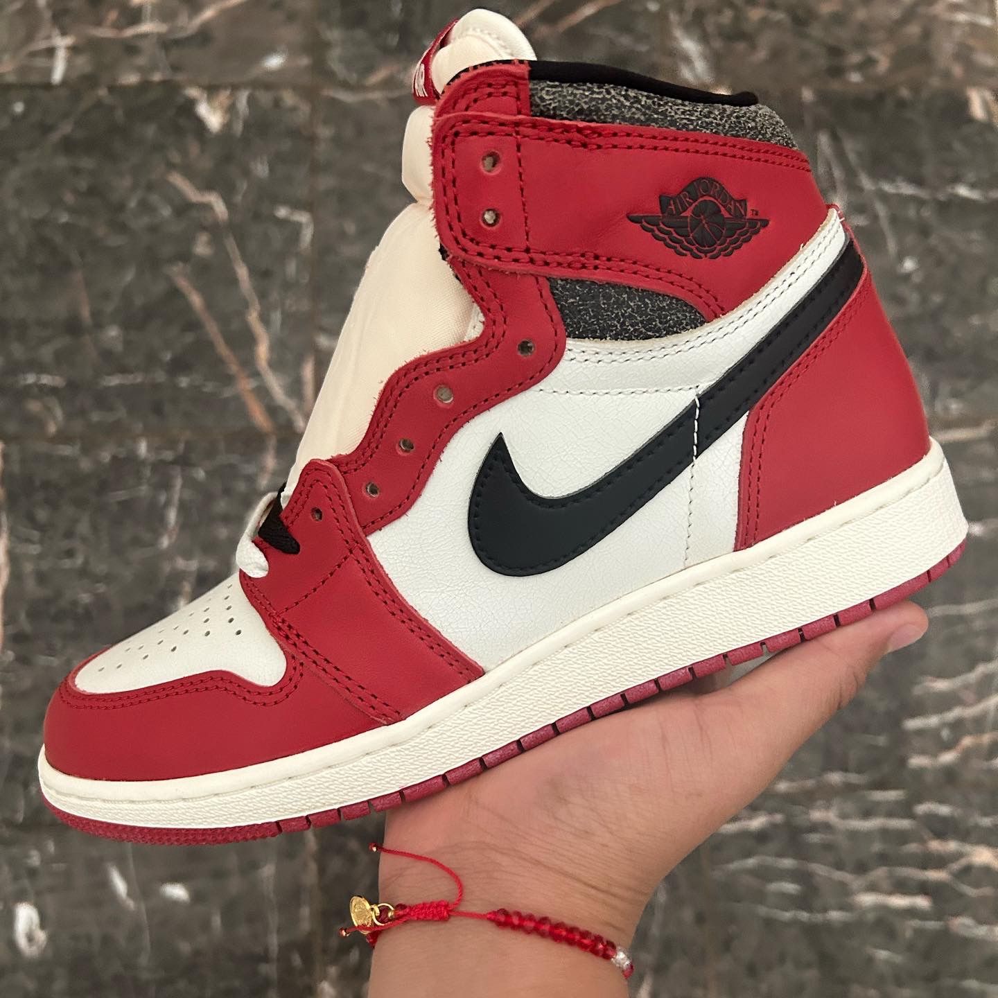 Jordan 1 Lost And Found Size (6y Gs )