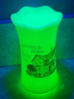 Vintage Uranium vaseline glass souvenir