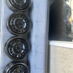 2007-2013 Toyota Yaris 15” Steel Rims New Open Box