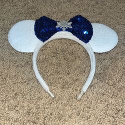 Disney Winter Time Minnie Mouse Ears 