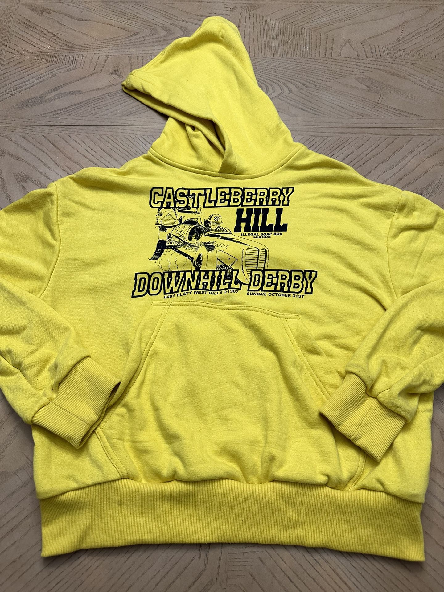 Men’s yellow hoodie Castleberry Hill long sleeve pullover size large 