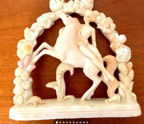 Italian artist, Alabaster pretty lady on horse