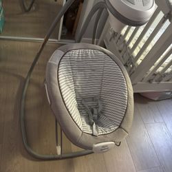 Graco DuetConnect Deluxe Multi-Direction Baby Swing and Bouncer - Britton