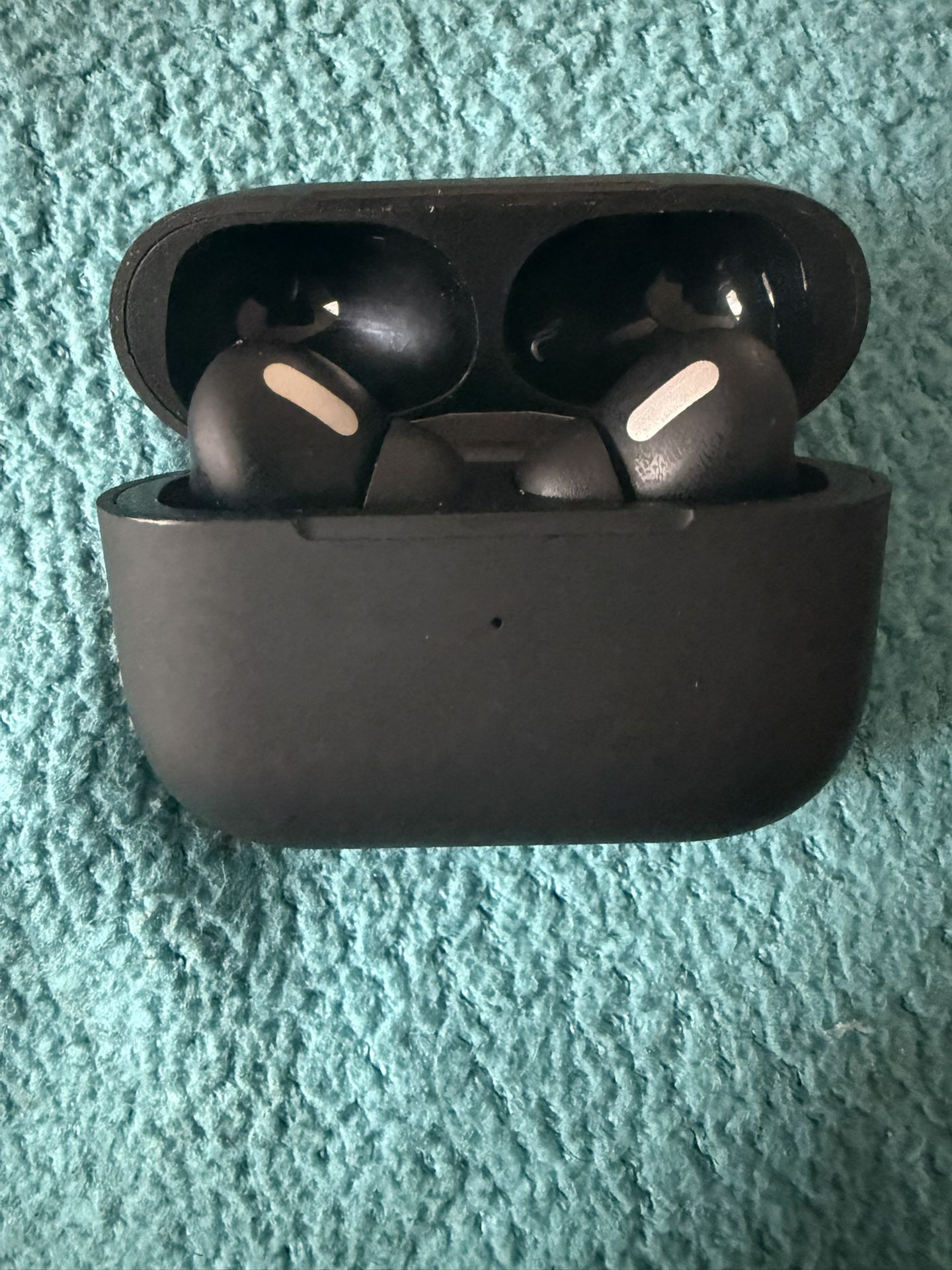 π§ For Sale: Wireless Earbuds β Crystal Clear Sound! πΆ