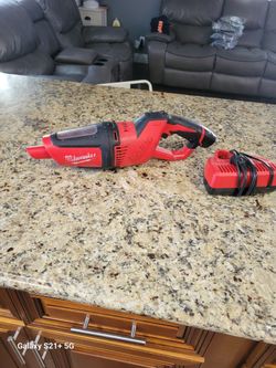 Milwaukee 12v Vaccum 