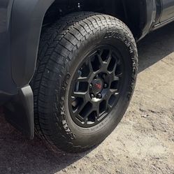2026 Toyota Tacoma TRD Off-Road Stock Wheels & Falken Wildpeak Tires (Like New)