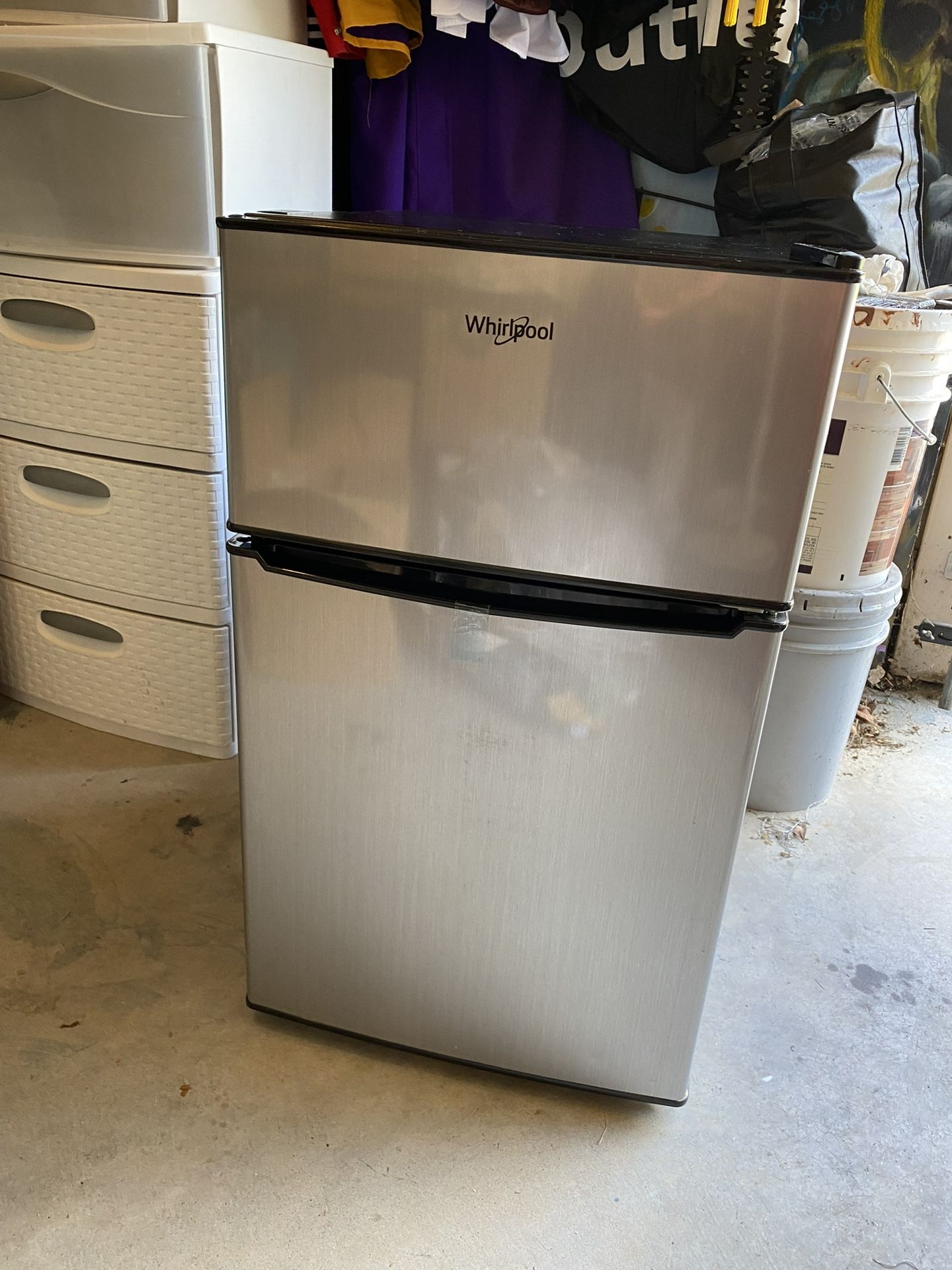 Whirlpool Mini Fridge with Freezer