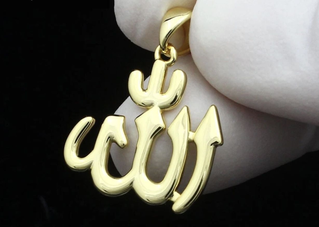 Elegant God Pendant – 925 Sterling Silver, Gold Plated